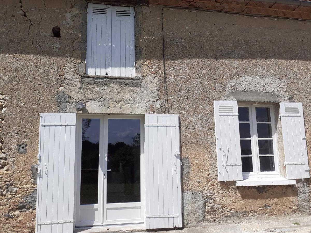 Chambre d'hôtes La grange Chalagnac Exterior foto